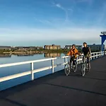 Parc Maasresidence View מלון *